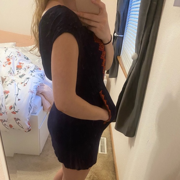 ✨ 3/$20 Anthropologie Skies are Blue Phiona Embroidered Dress - Picture 2 of 6